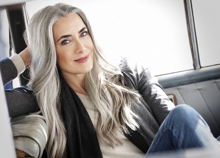 how to wear long gray hair
