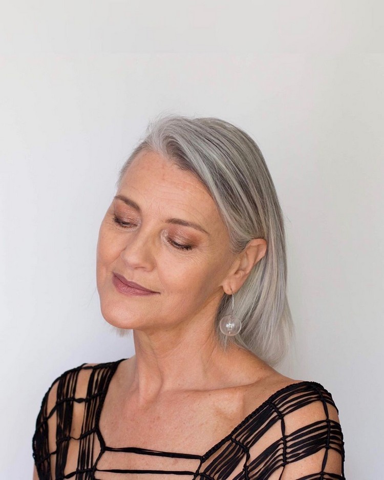 Hairstyles for gray hair medium length with side parting