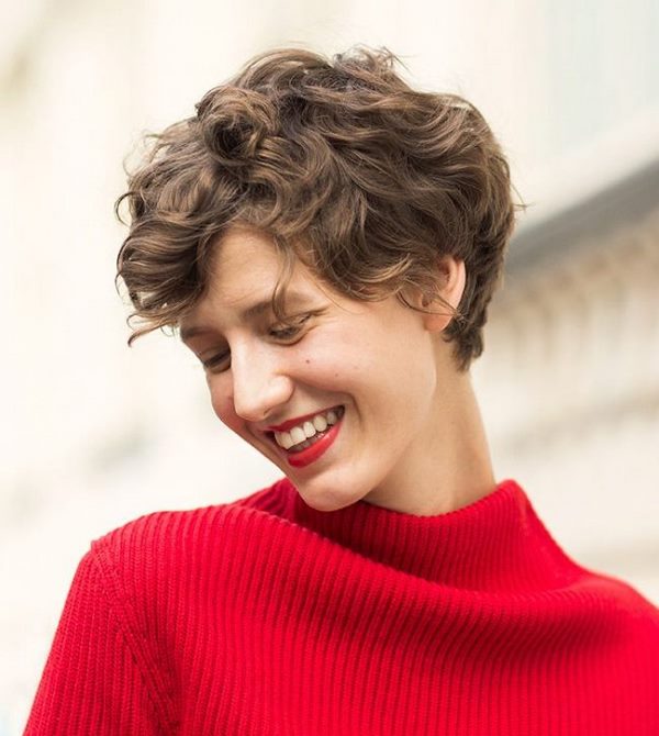 short and curly hair styling ideas for every day