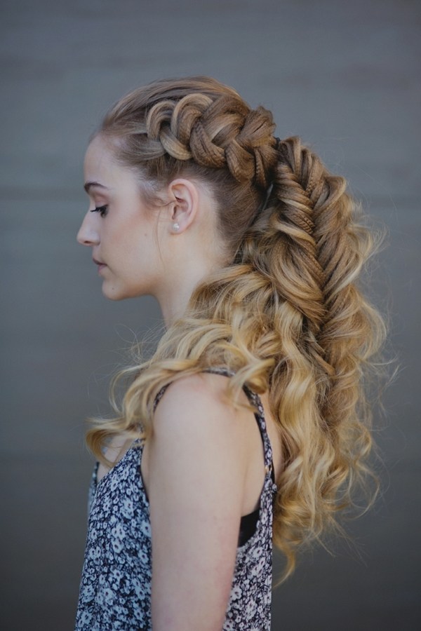 Viking hairstyle women curly hair braided ponytail