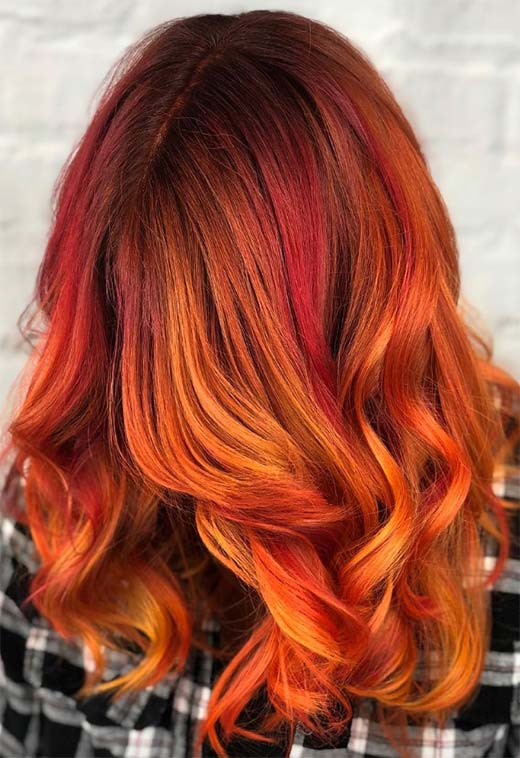 Tonos de color de cabello naranja: puntas de tinte de cabello naranja